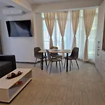 Crystal & Mamaia Nord Апартаменты 3*