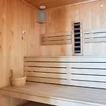 Crystal & Mamaia Nord Нэводари