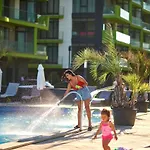 Апартаменты Crystal & Mamaia Nord 3*
