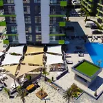 Crystal & Mamaia Nord Апартаменты 3*