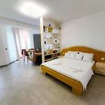 Crystal & Mamaia Nord Нэводари