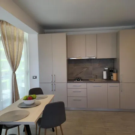 Crystal & Mamaia Nord Appartement